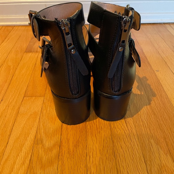 TG Black Strappy Sandal Heels. Size 8.5. Never worn. - Picture 6 of 9